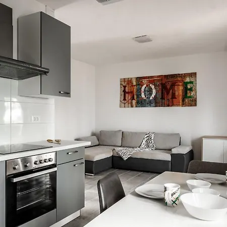 Apartments Strand Vir