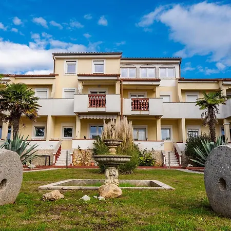 Apartment Apartments Strand Vir