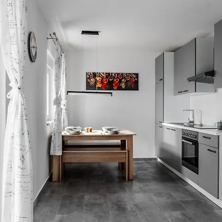 Apartments Strand *