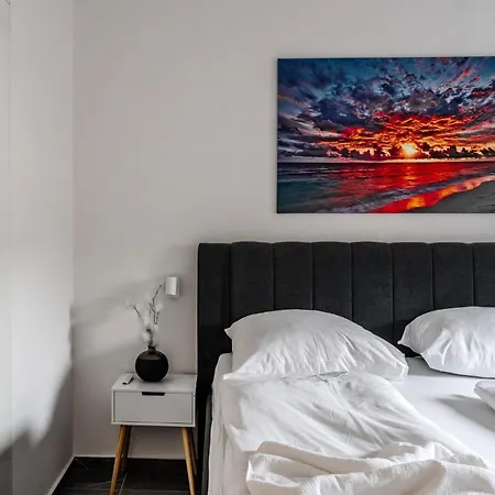 Apartments Strand Vir