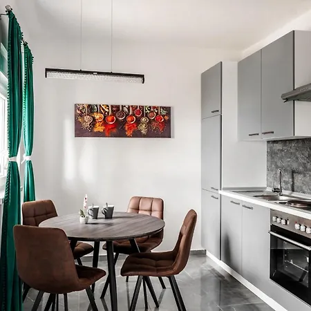 Apartments Strand *